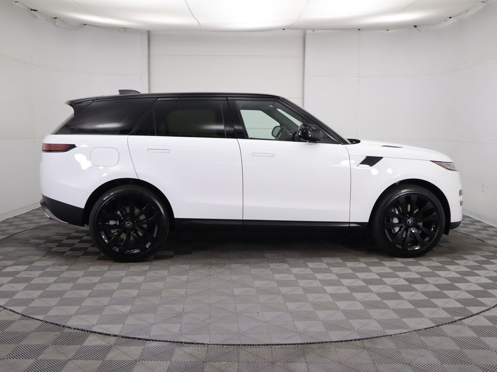2025 Land Rover Range Rover Sport SE photo 4