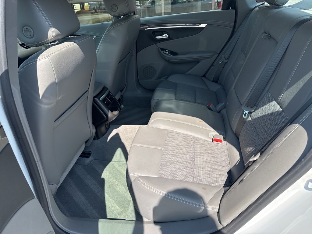 2016 Chevrolet Impala 2LT photo 15