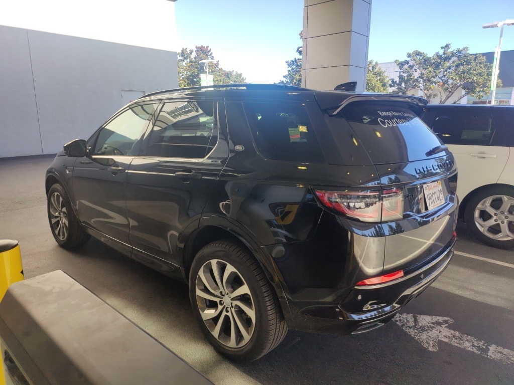 2024 Land Rover Discovery Sport SE photo 4