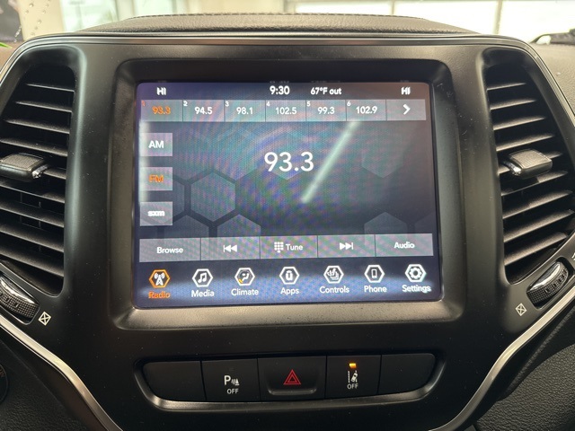 2021 Jeep Cherokee Latitude Lux photo 18