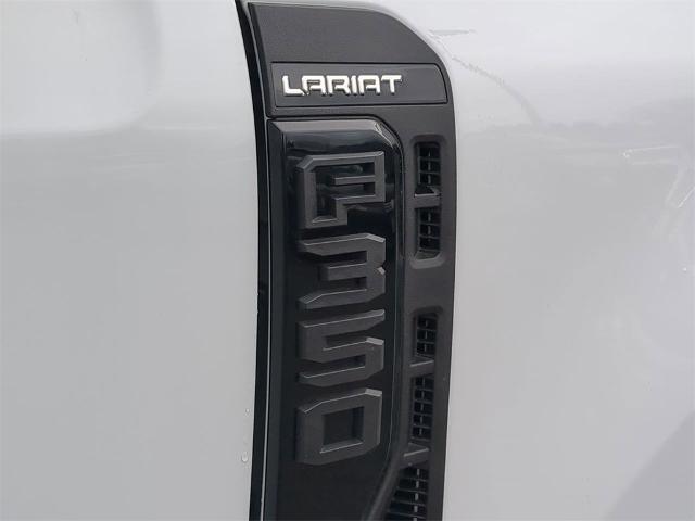 2024 Ford F-350 Lariat photo 28