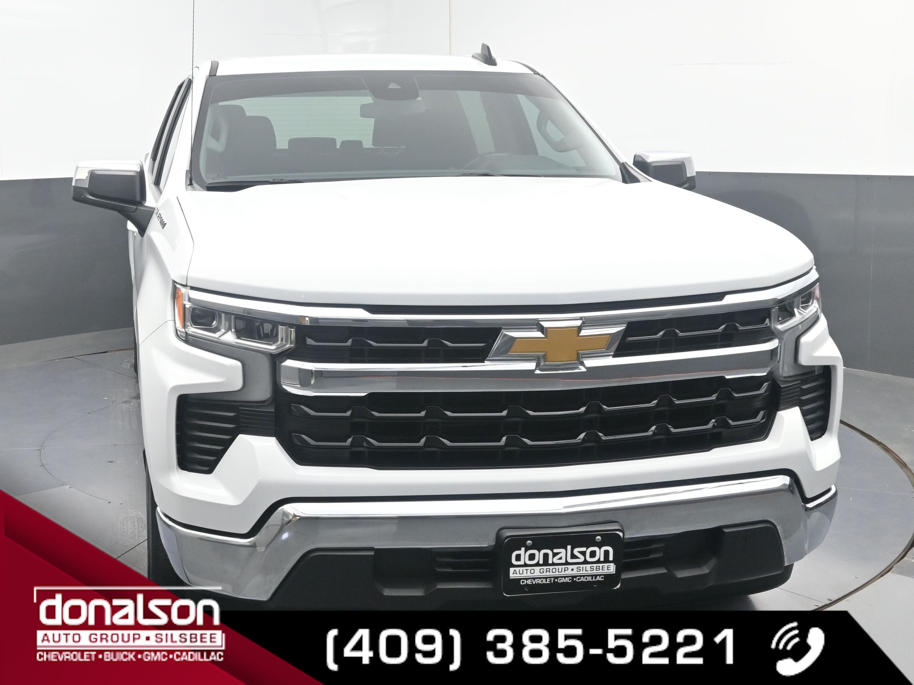 2023 Chevrolet Silverado 1500 LT photo 2