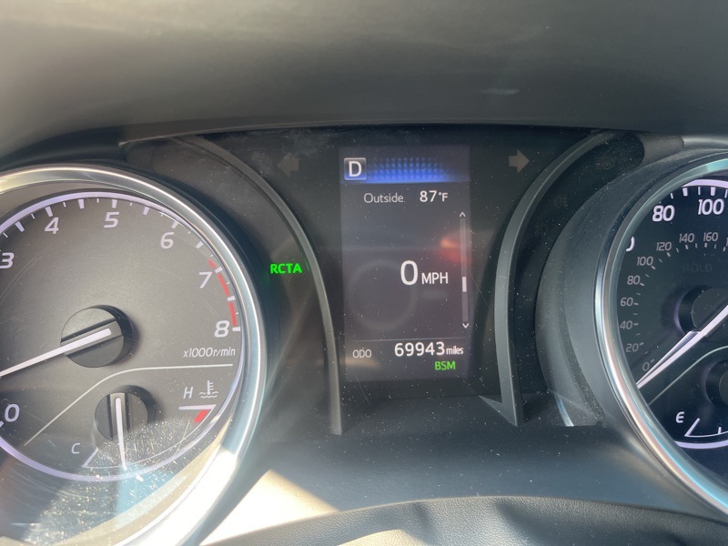 2018 Toyota Camry LE photo 22