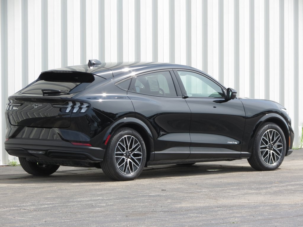 2025 Ford Mustang Mach-E Premium photo 7