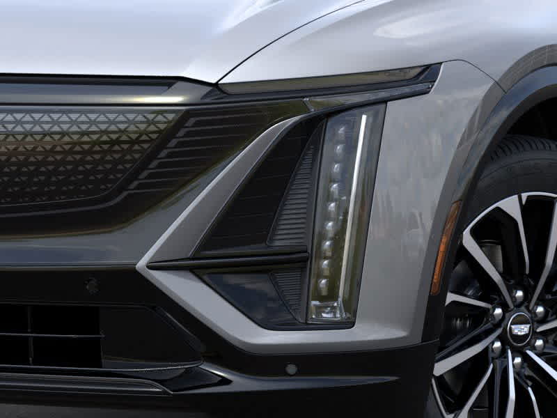2026 Cadillac Lyriq Sport photo 2