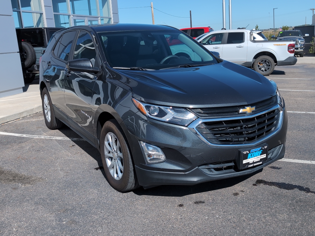 2021 Chevrolet Equinox LS photo 3