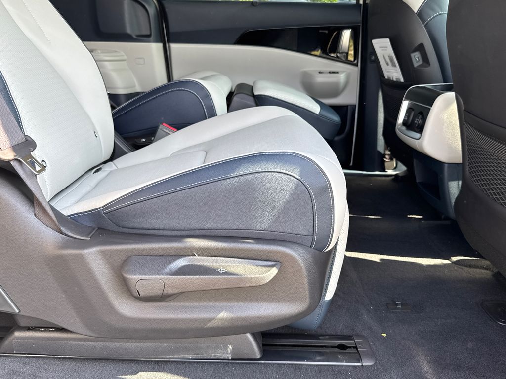 2026 Kia Carnival SX Prestige photo 15
