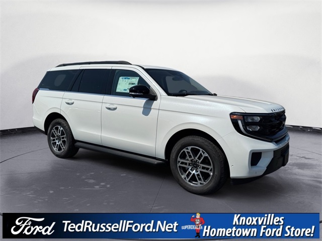2025 Ford Expedition photo 2