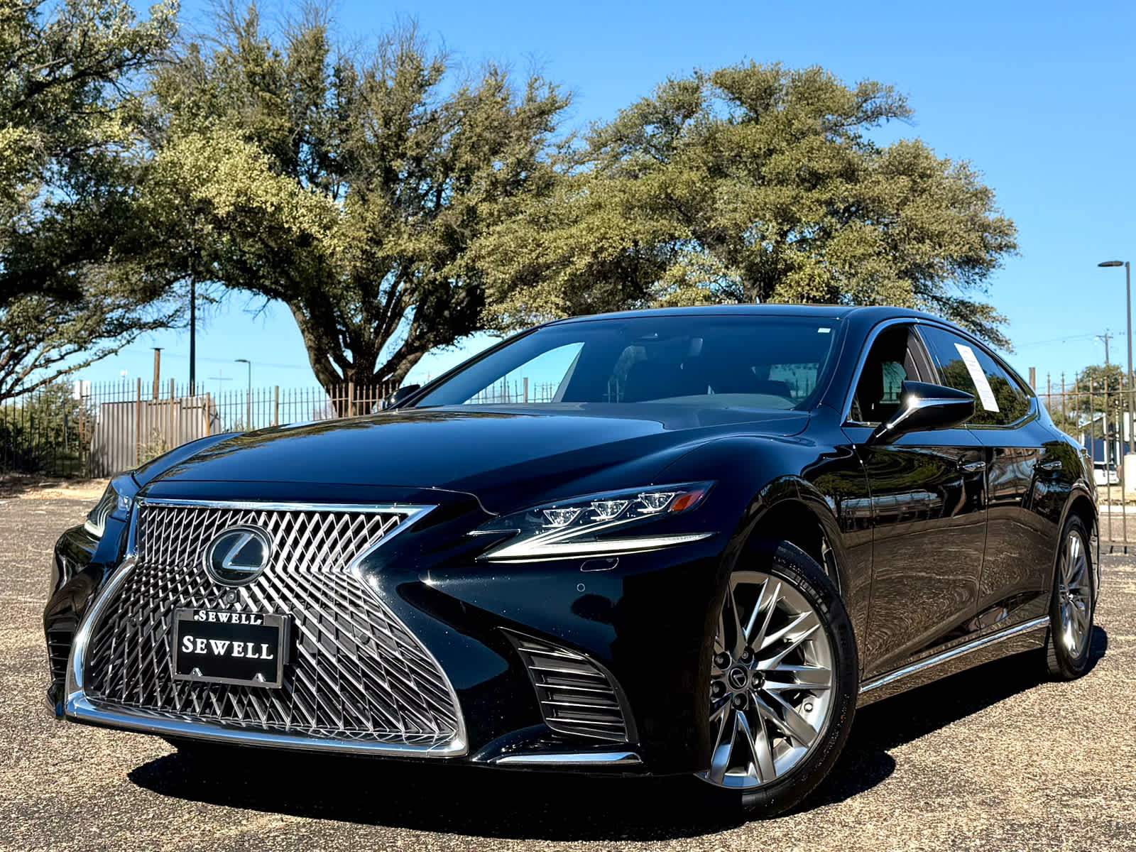2018 Lexus LS Base's photo