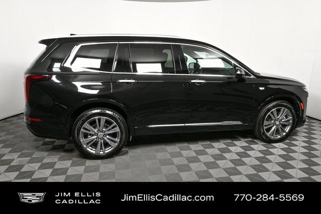 2025 Cadillac XT6 Premium Luxury photo 2
