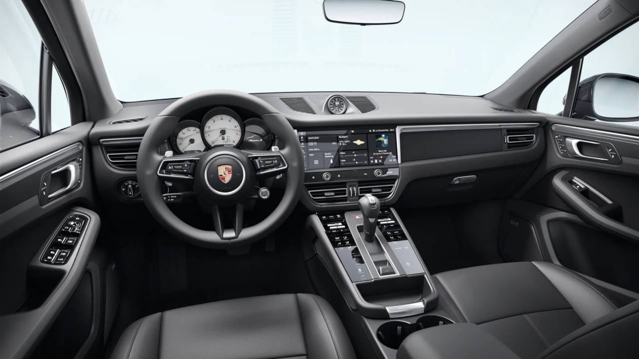 2026 Porsche Macan S photo 8
