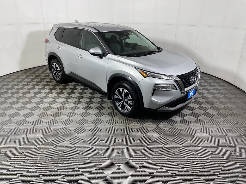 2023 Nissan Rogue SV's photo