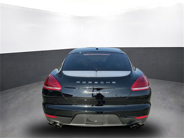 2015 Porsche Panamera Turbo Executive photo 4