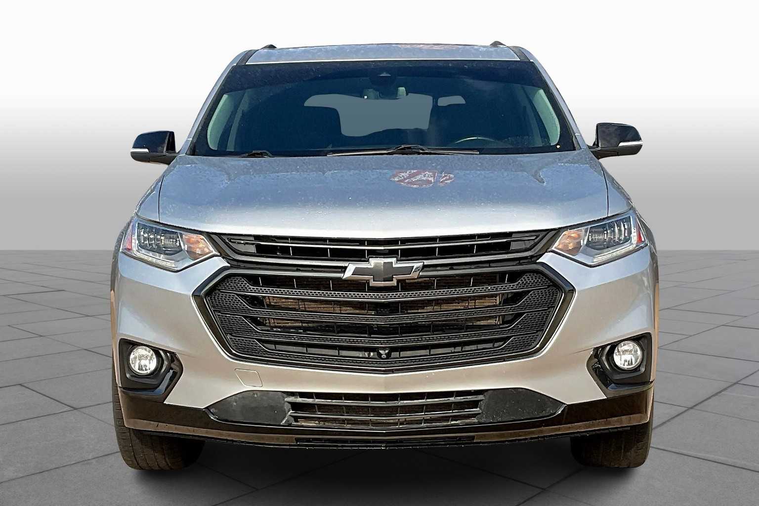 2021 Chevrolet Traverse Premier photo 2