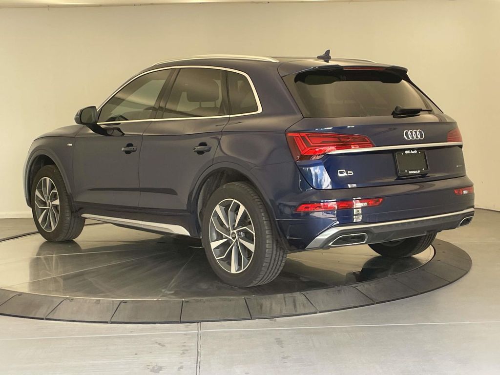 2022 Audi Q5 45 S line Premium photo 2