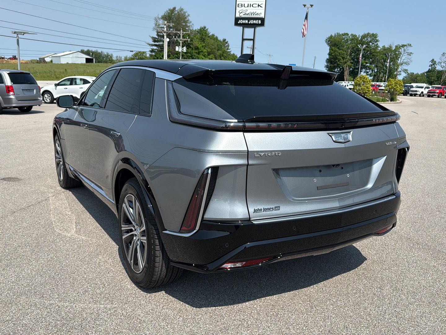 2025 Cadillac Lyriq Luxury photo 16