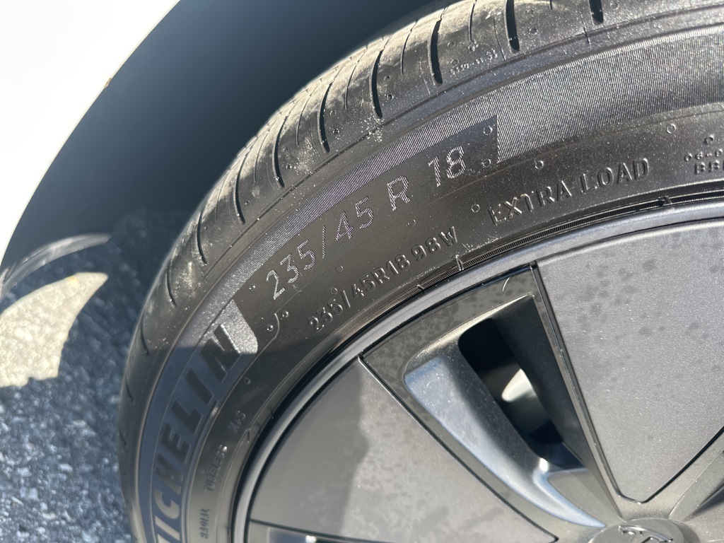 2025 Tesla Model 3 Long Range photo 25
