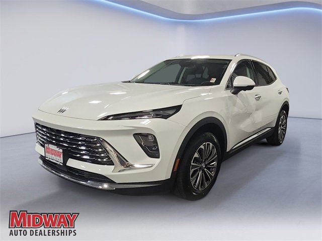 New 2025 Summit White Buick Preferred image 1