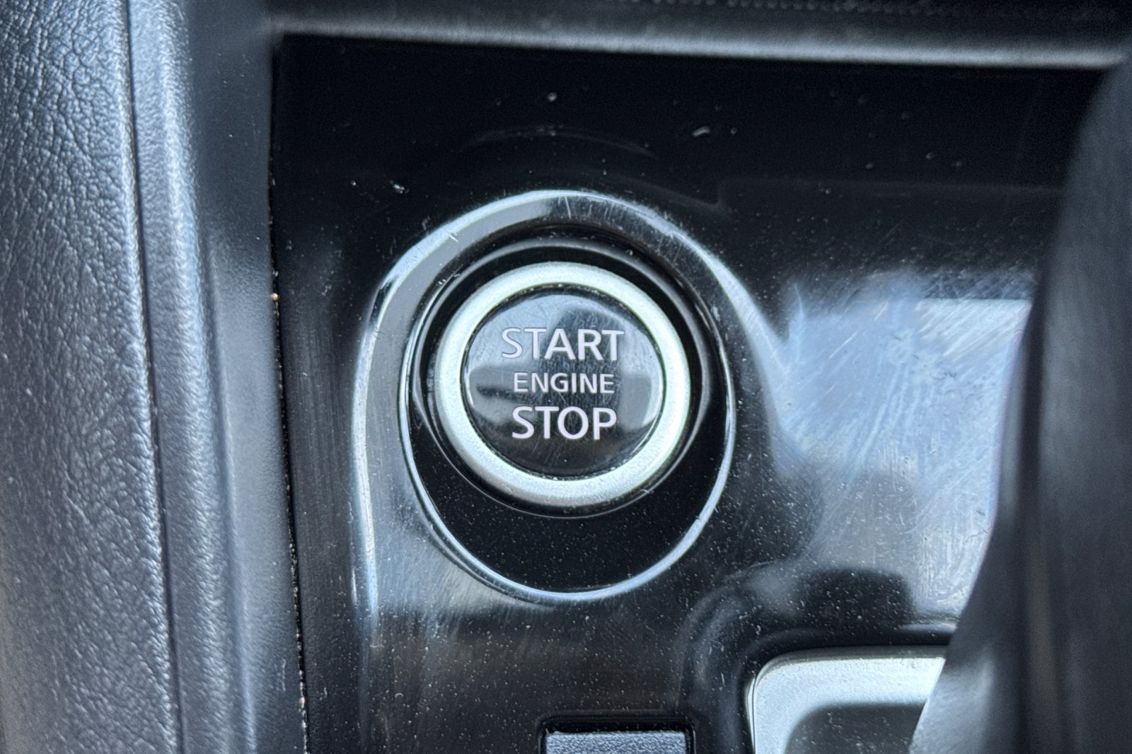 2023 Nissan Versa 1.6 SV photo 24