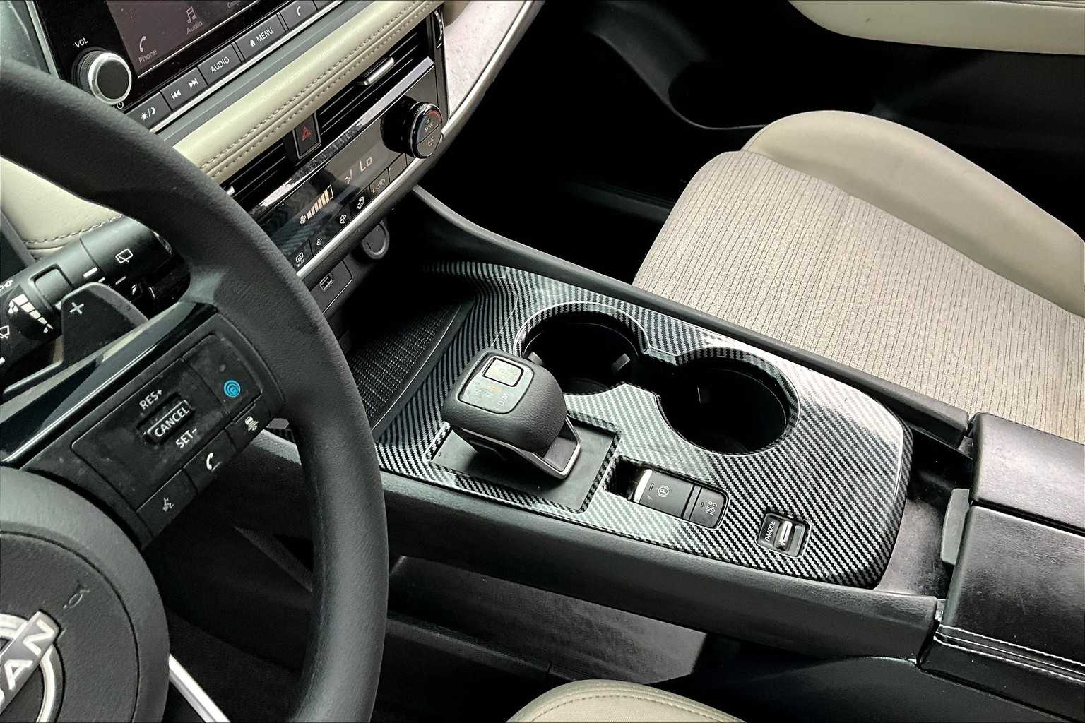 2023 Nissan Rogue SV photo 13