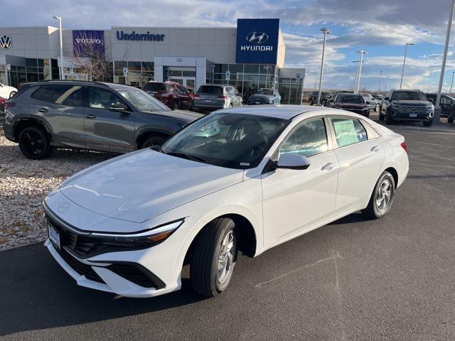 2026 Hyundai Elantra SE's photo