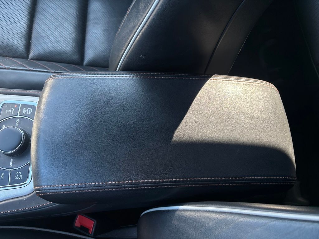 2019 Jeep Grand Cherokee Summit photo 30