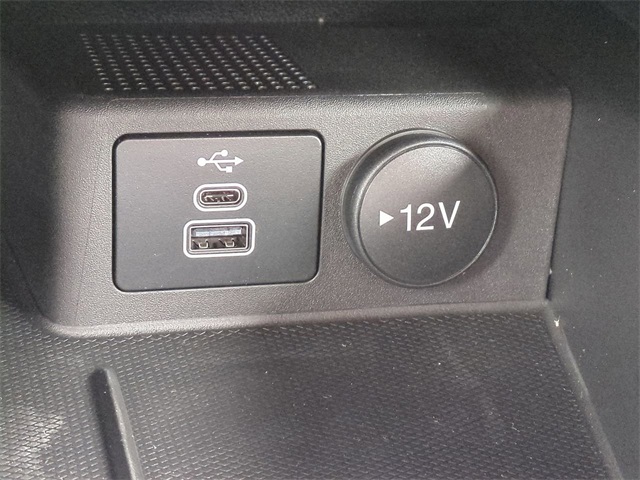 2025 Ford Escape ST-Line photo 21