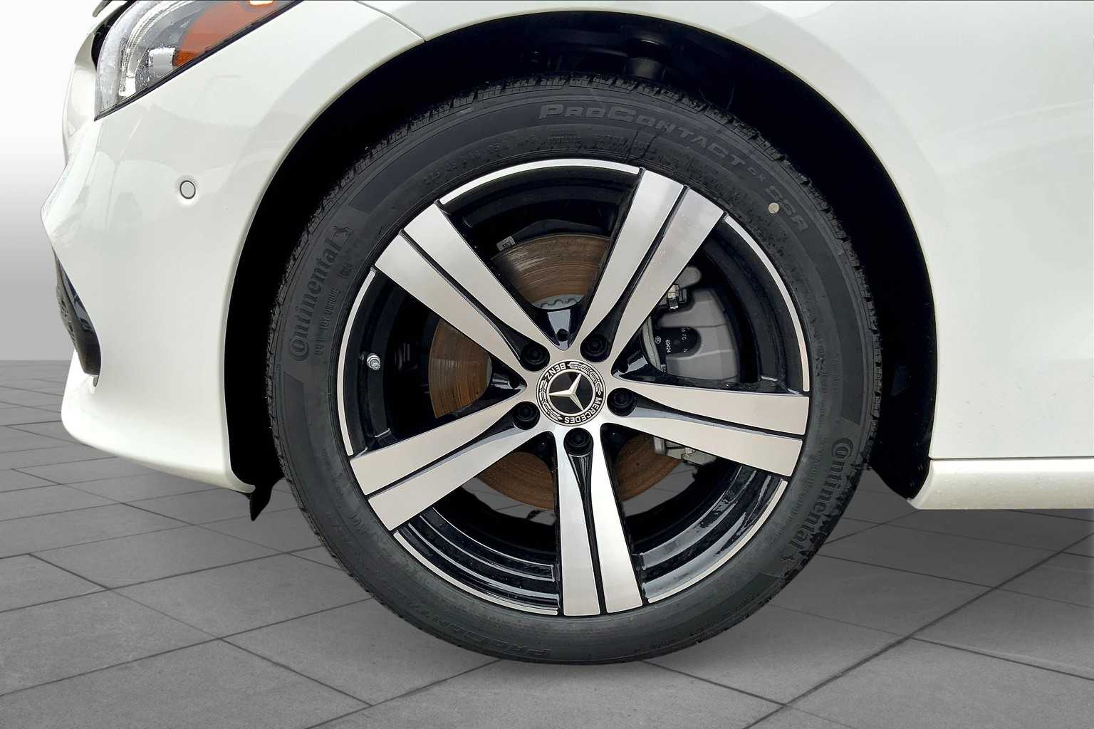 2025 Mercedes Benz C 300 photo 17
