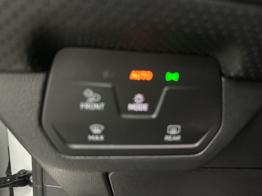 2024 Volkswagen Atlas SE Technology photo 16