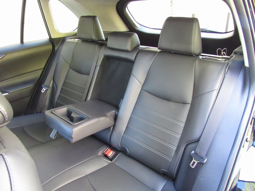 2025 Toyota RAV4 Hybrid XLE Premium photo 14