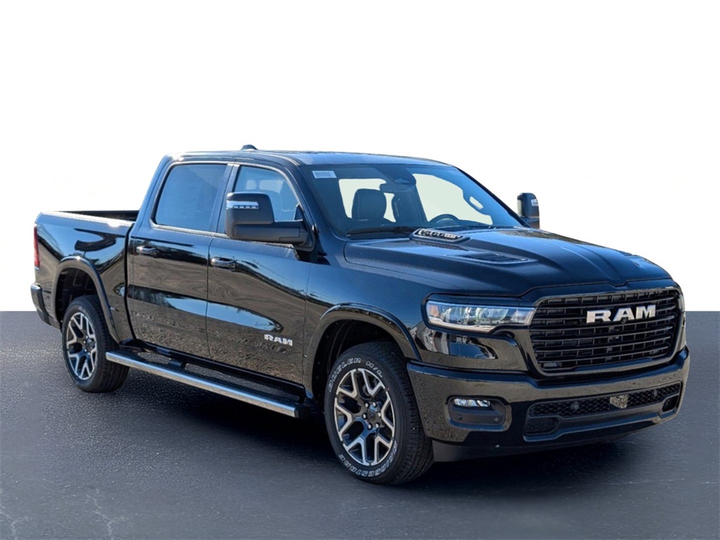 2025 Ram 1500 Laramie photo 3