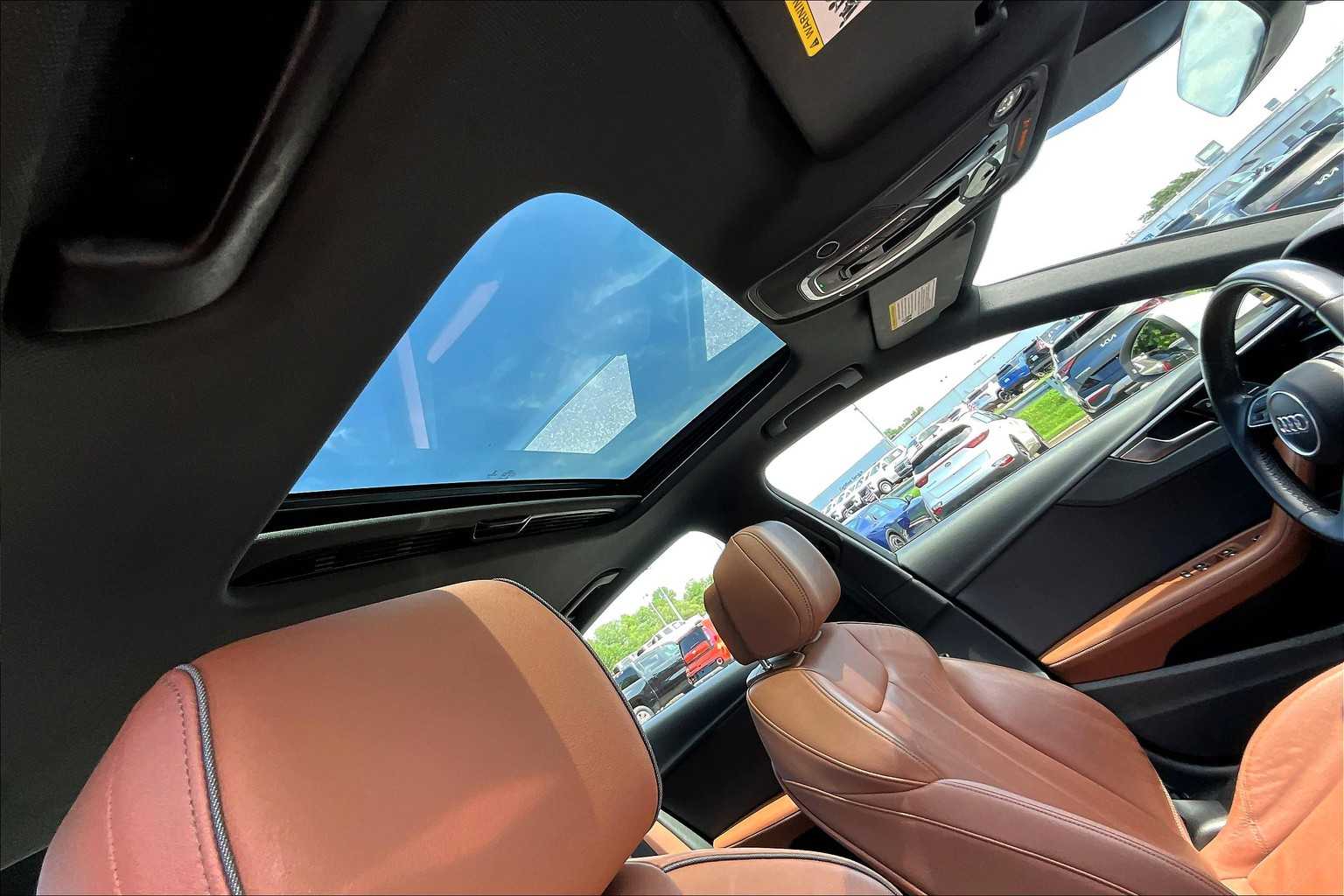 2022 Audi A4 S line Quattro Premium Plus photo 13