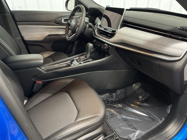 2024 Jeep Compass Latitude photo 18