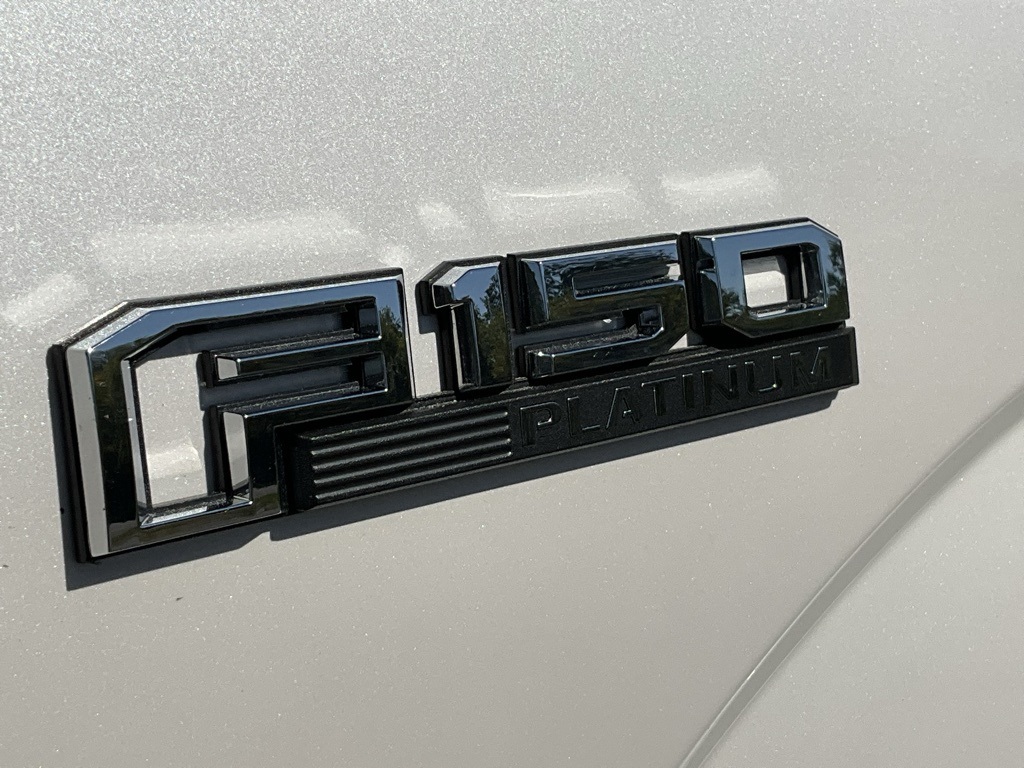 2018 Ford F-150 Platinum photo 23