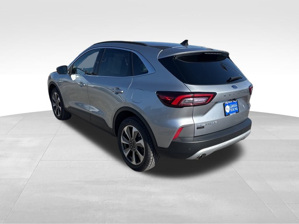 2023 Ford Escape Platinum Sport photo 3