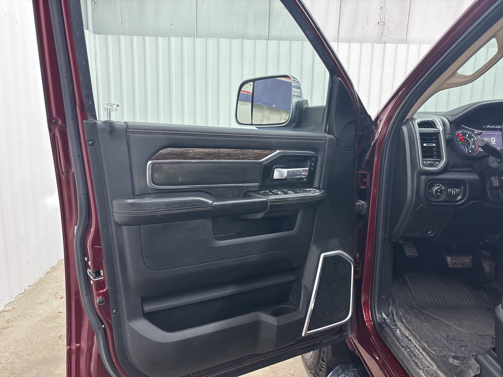 2021 Ram 2500 Laramie photo 28