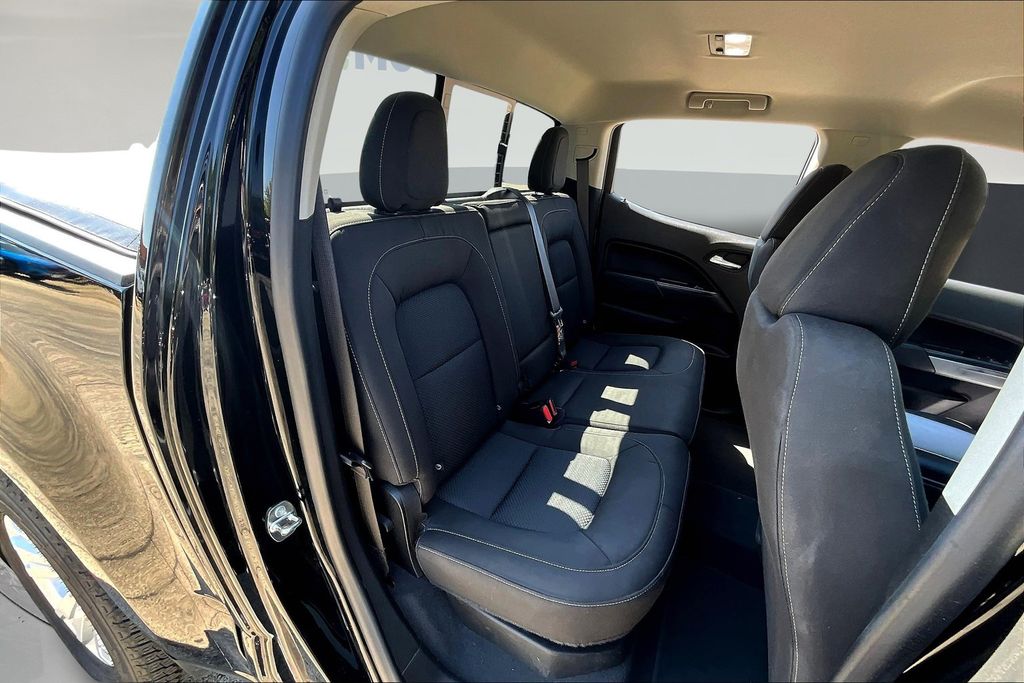 2021 Chevrolet Colorado LT photo 21