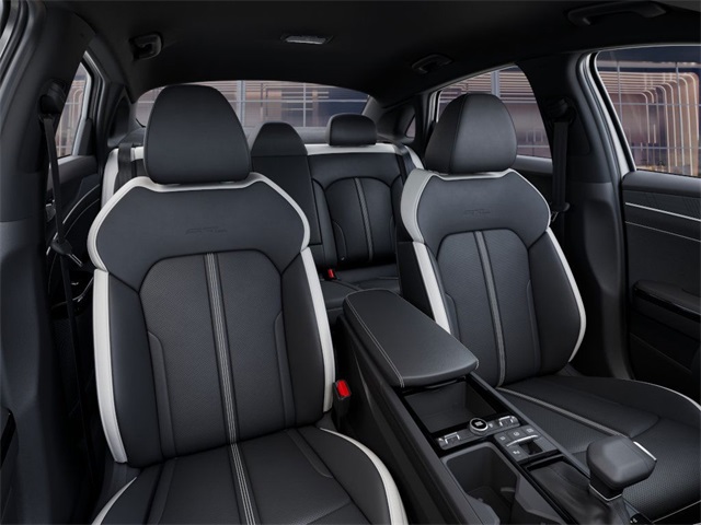 2025 Kia K5 GT-Line photo 15
