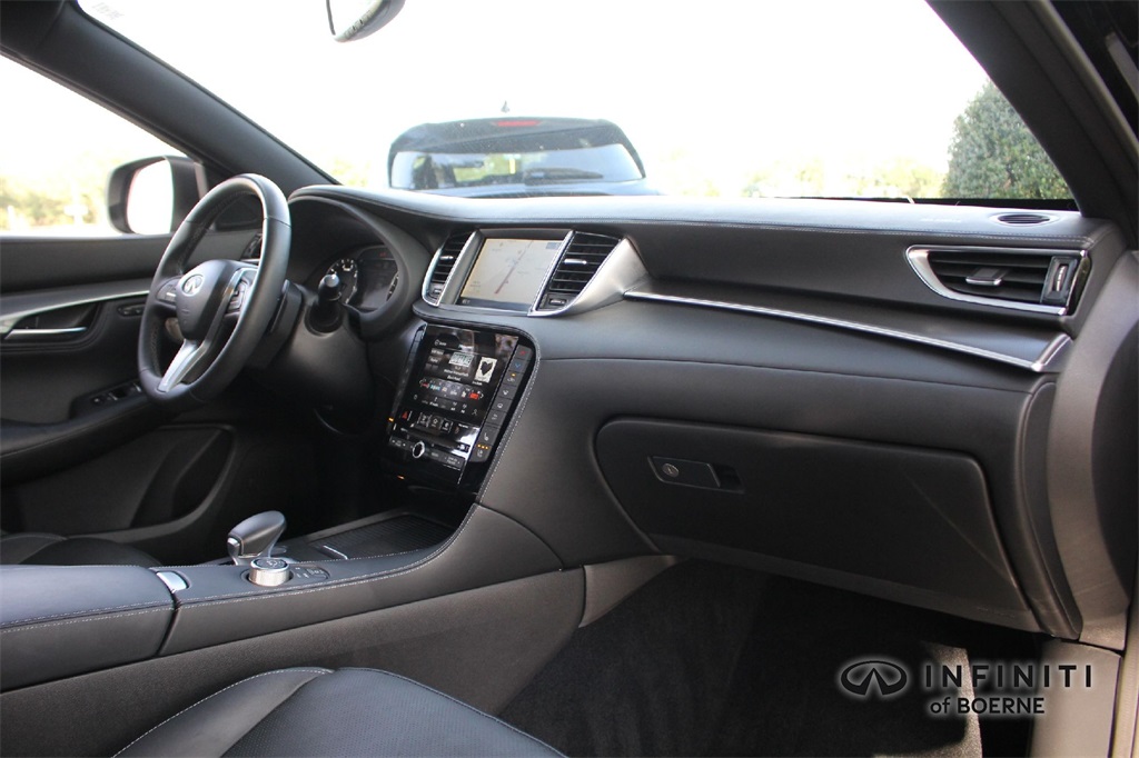 2023 Infiniti QX55 Essential photo 18