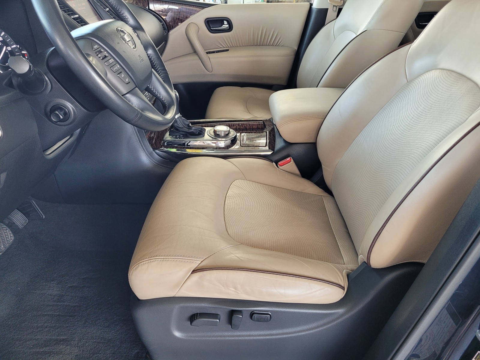 2018 Nissan Armada SL photo 16