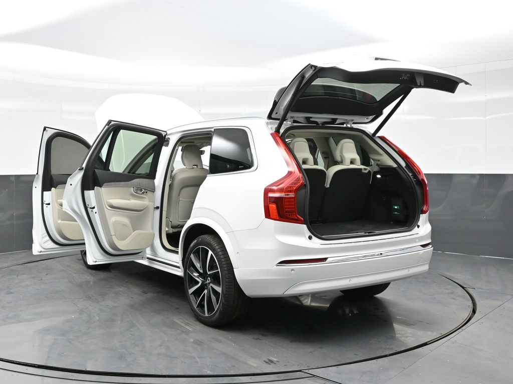 2024 Volvo XC90 Plus photo 37
