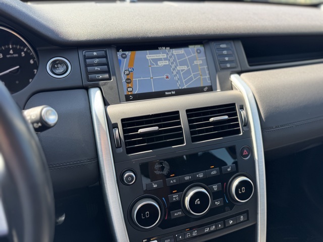 2017 Land Rover Discovery Sport SE photo 15
