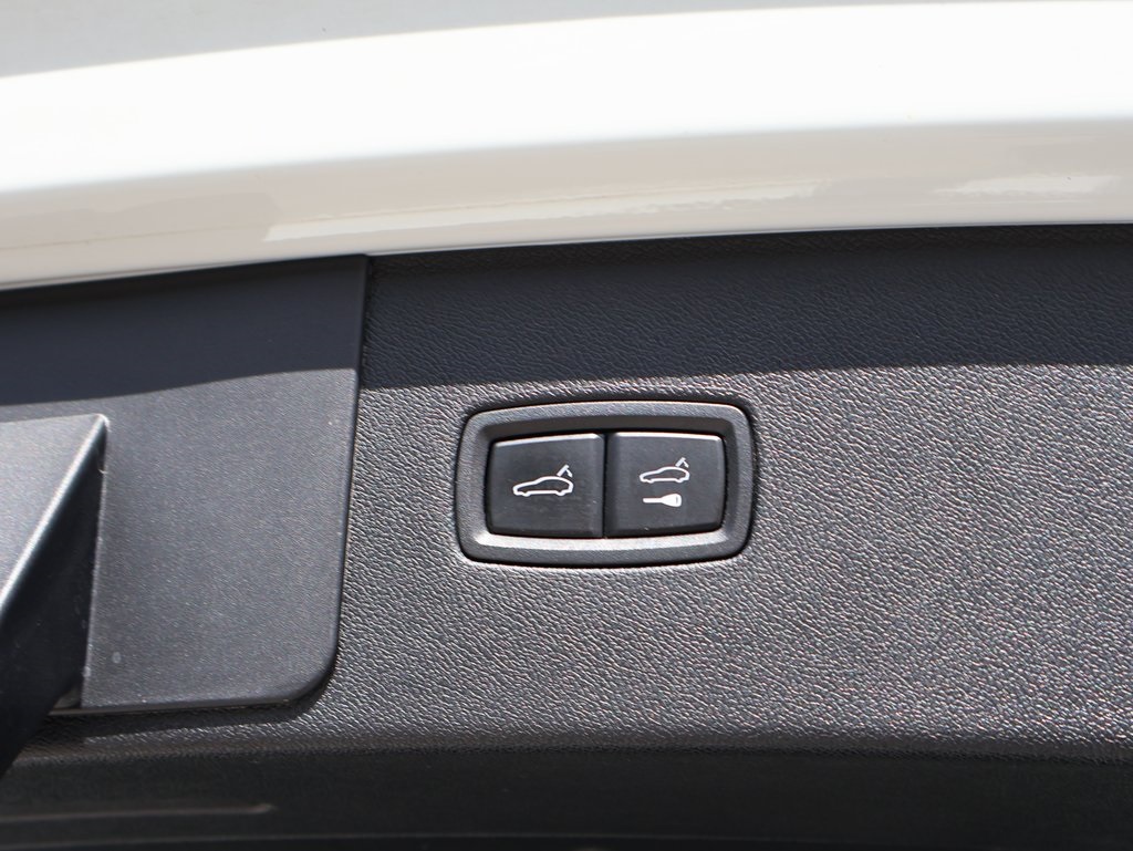 2022 Porsche Cayenne GTS photo 14
