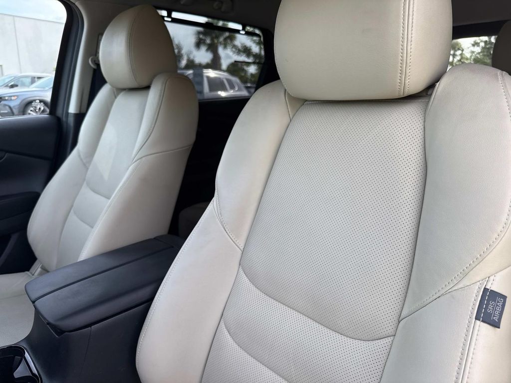 2022 Mazda CX-9 Touring photo 21