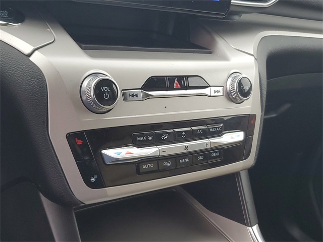 2022 Ford Explorer XLT photo 23
