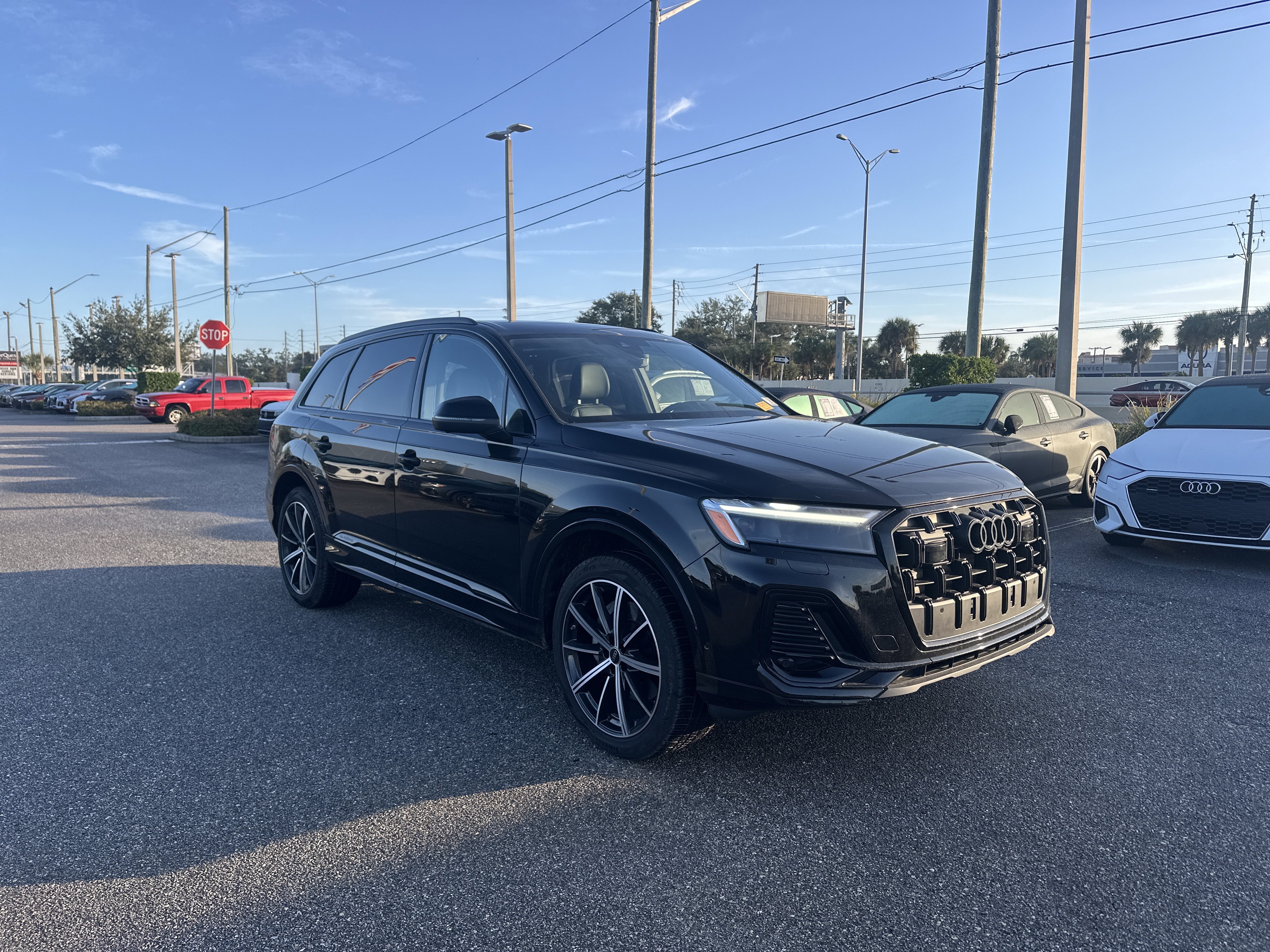 2025 Audi Q7 Premium Plus's photo