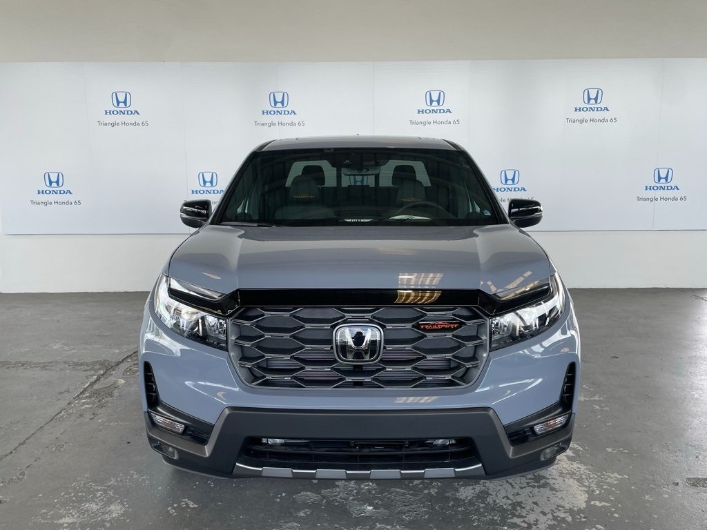 2025 Honda Ridgeline TrailSport photo 2