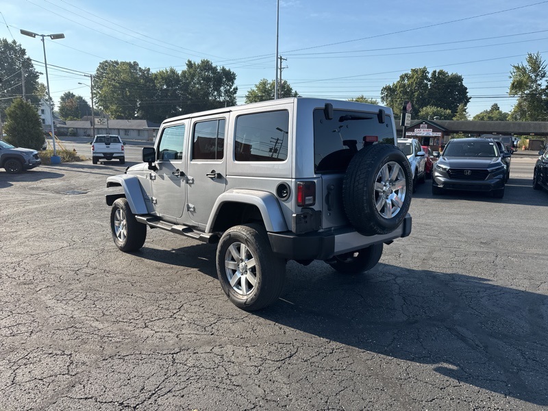 2016 Jeep Wrangler Unlimited Sahara photo 5