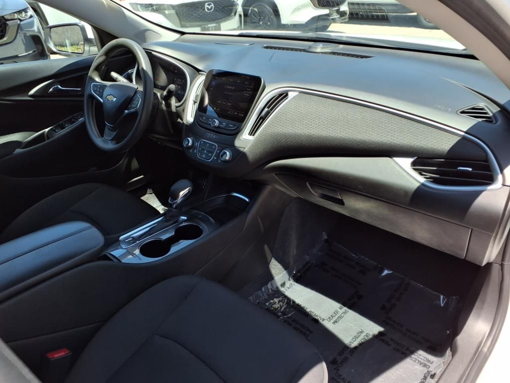2023 Chevrolet Malibu 1LT photo 21