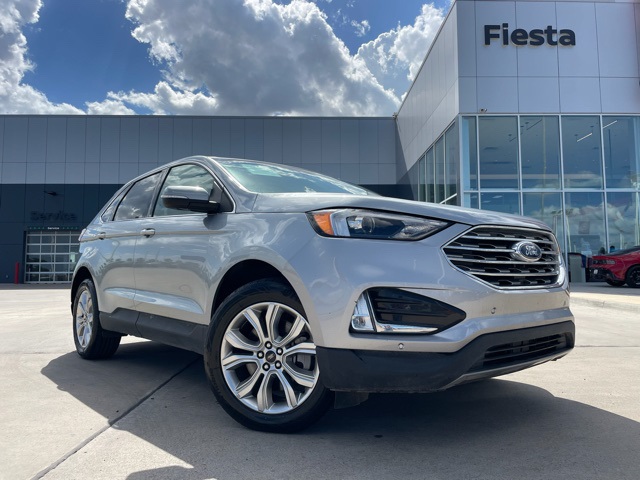 2024 Ford Edge Titanium's photo